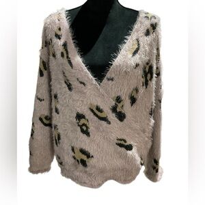 Ee:some Low V-Neck Fuzzy Sweater